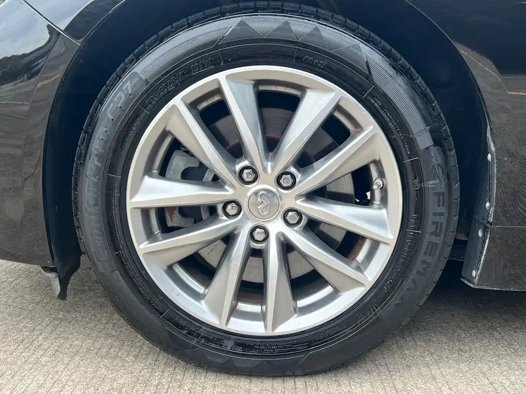 Infiniti Q50L — миниатюра 15