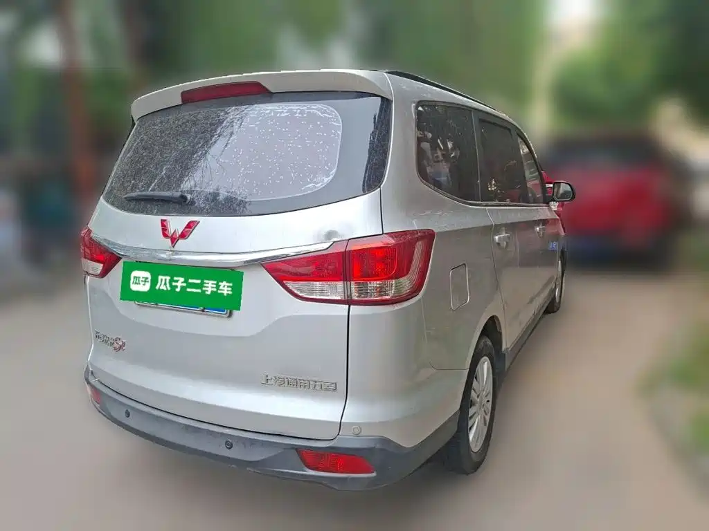 Wuling Hongguang — миниатюра 4