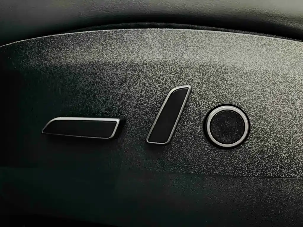 Tesla Model Y 2022 — фото 14