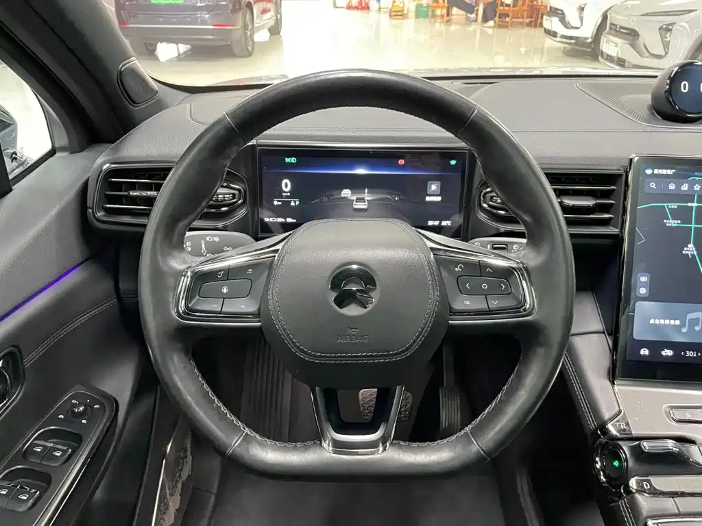NIO ES6 — миниатюра 11