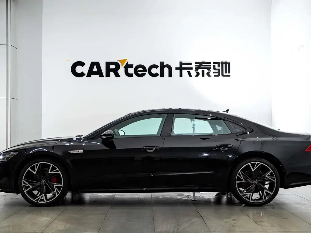 Audi A7L — миниатюра 10