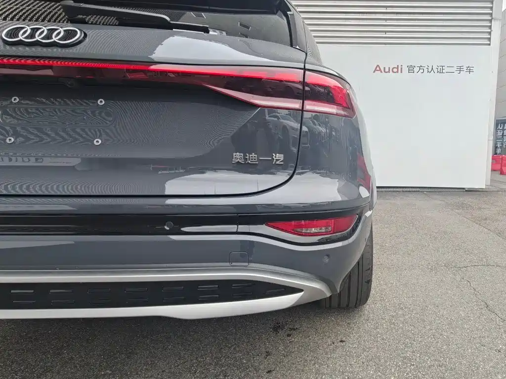 Audi Q6L e-tron — миниатюра 15