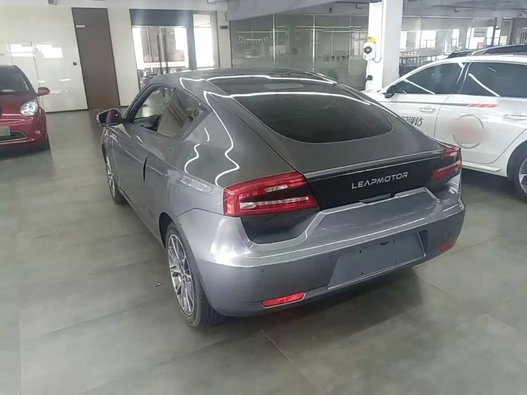 Leapmotor Leapmotor S01 — миниатюра 5