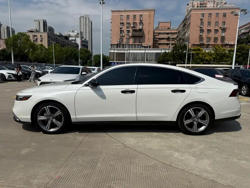 Honda Accord — миниатюра 4