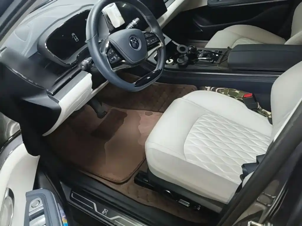BYD Han — миниатюра 15