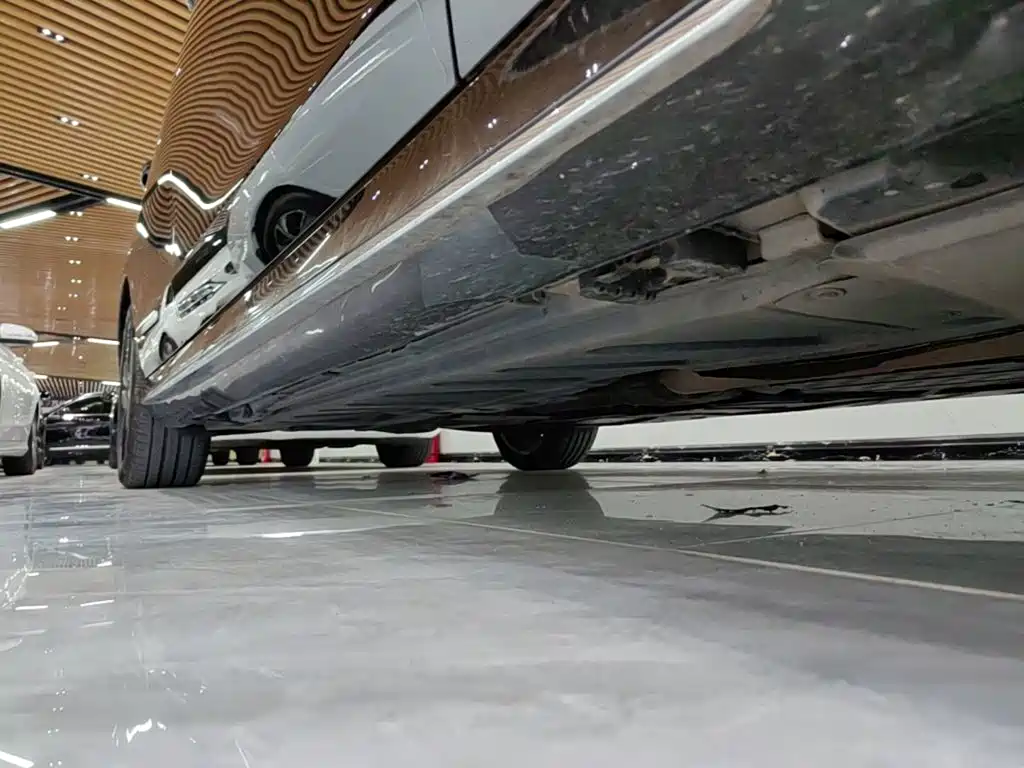 Mercedes-Benz E-Class — миниатюра 21