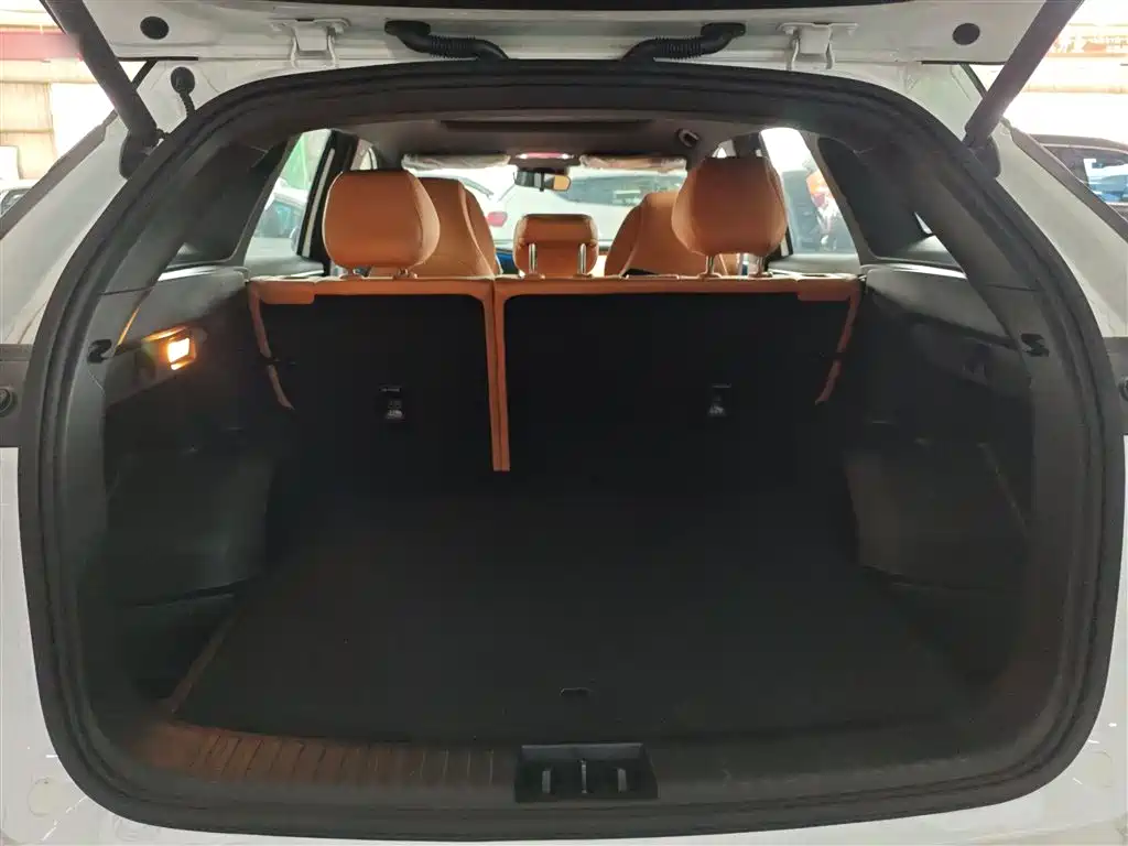 Geely Galaxy L7 2025 EM-i 115km Explorer + Edition