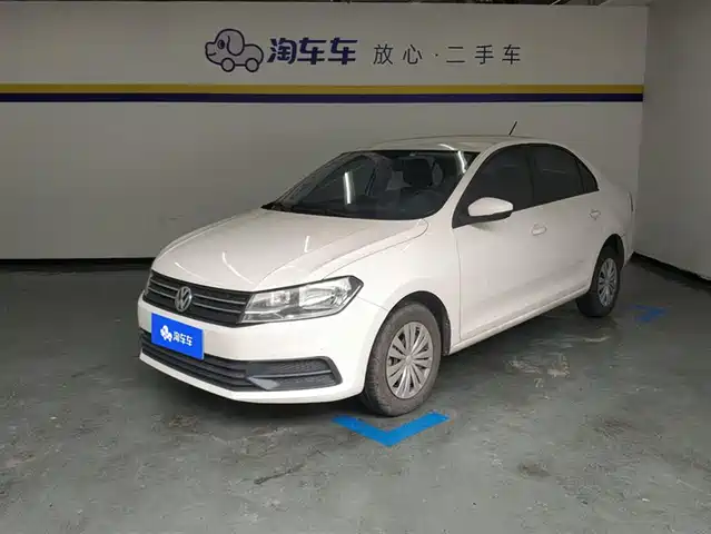 VOLKSWAGEN SANTANA 2019