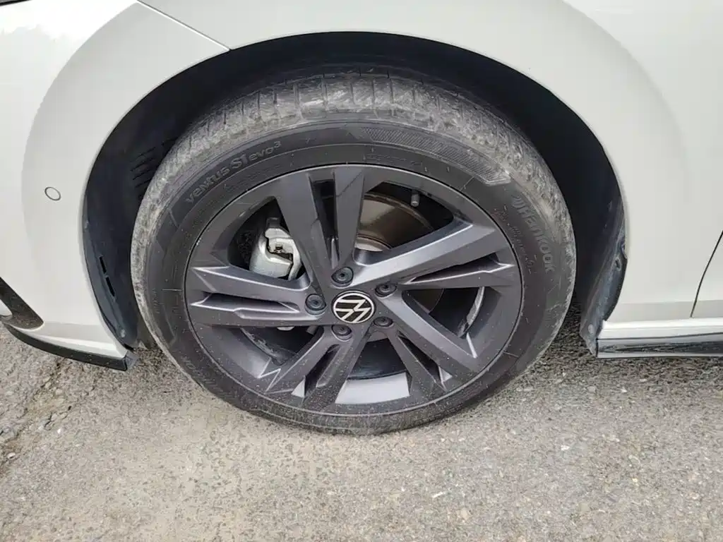 Volkswagen Golf — миниатюра 23