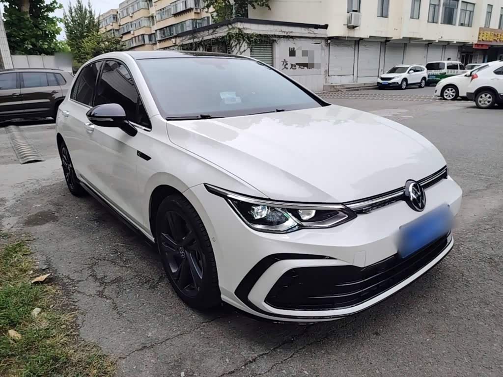 Volkswagen Golf 1.4 л 2024 г. Белый, пробег 41200 км