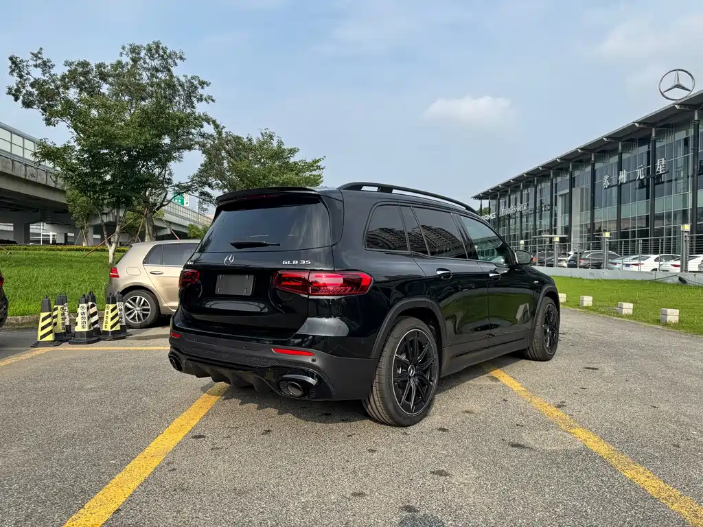 Mercedes-Benz GLB A MG 2026 AMG GLB 35 4MATIC