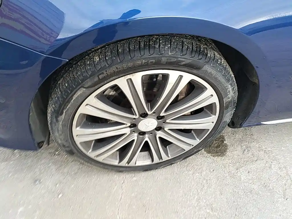 Mercedes-Benz E-Class — миниатюра 23