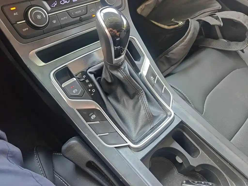Geely Emgrand — миниатюра 14