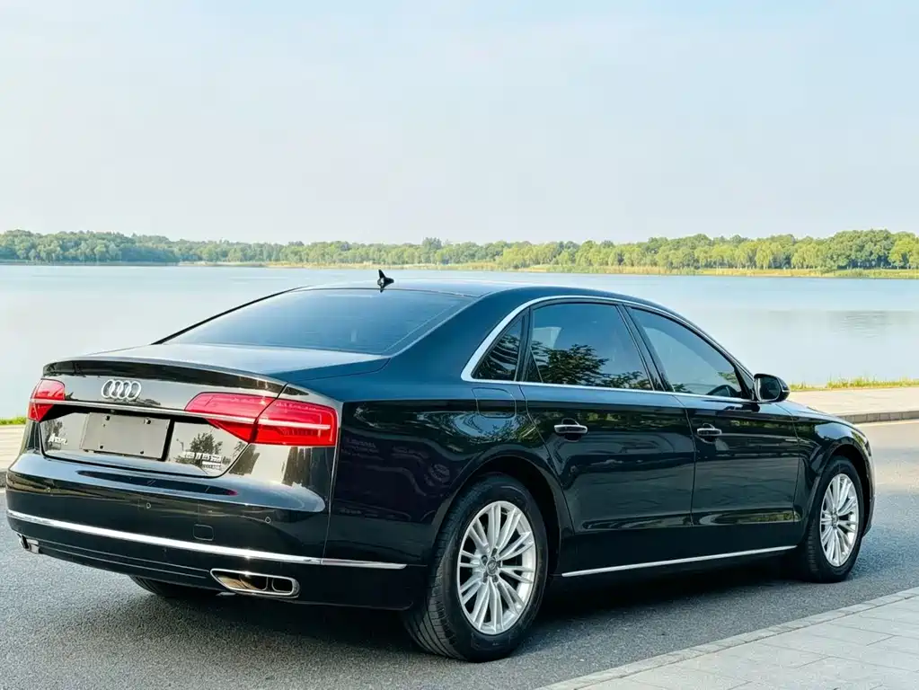 Audi A8 — миниатюра 7