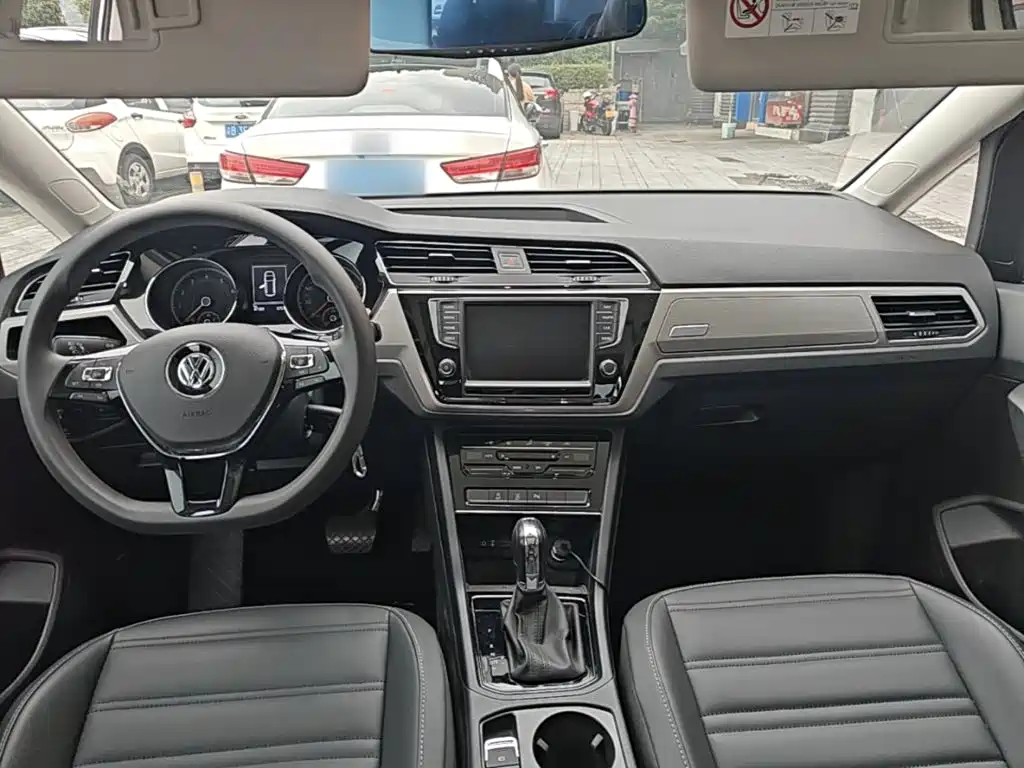 Volkswagen Touran — миниатюра 10