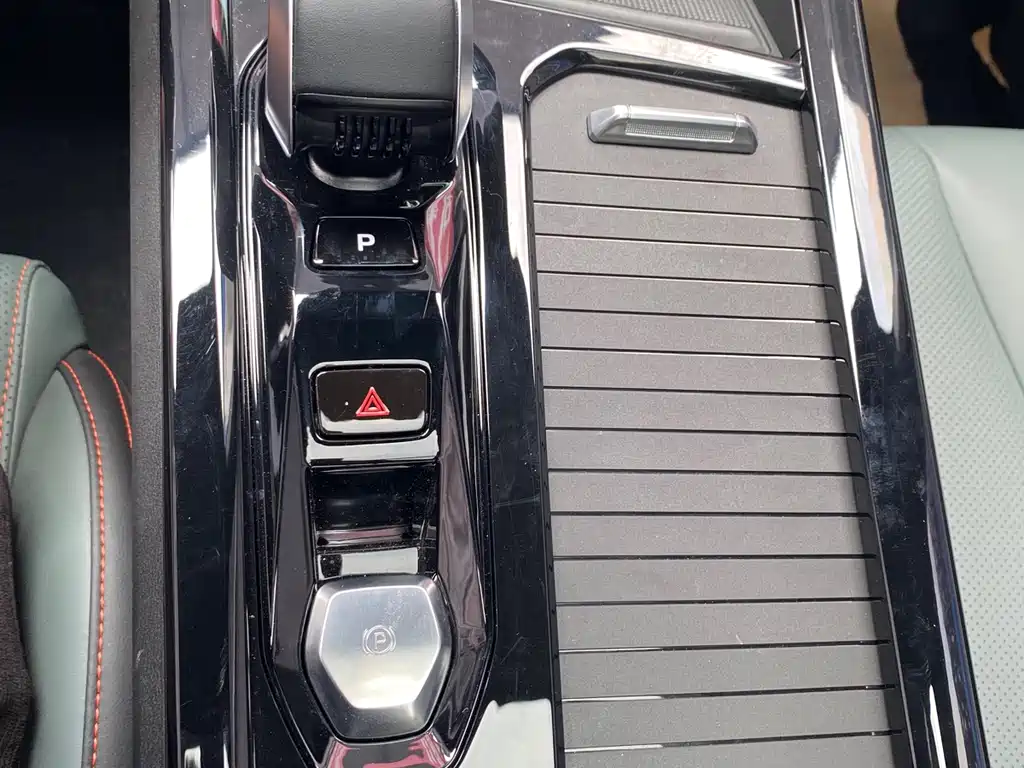 Geely Boyue 2024 1.5TD