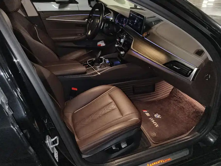 BMW 5 Series — миниатюра 8