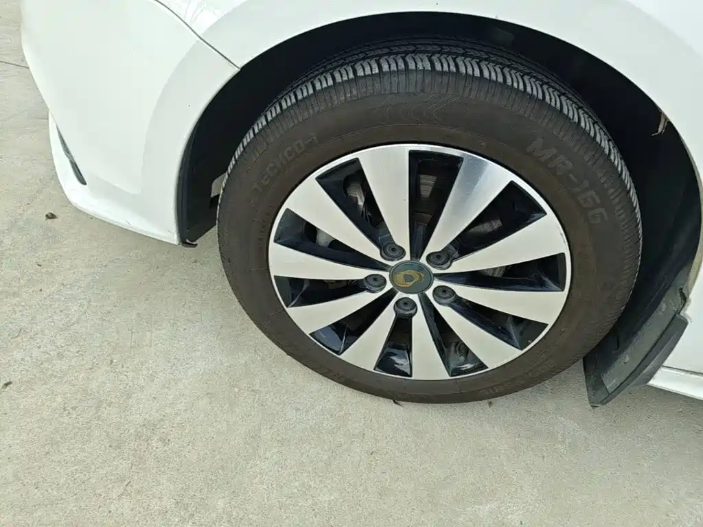 Volkswagen Sagitar — миниатюра 23