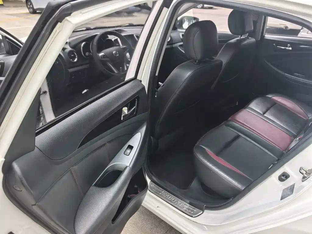 Changan Eado XT — миниатюра 10