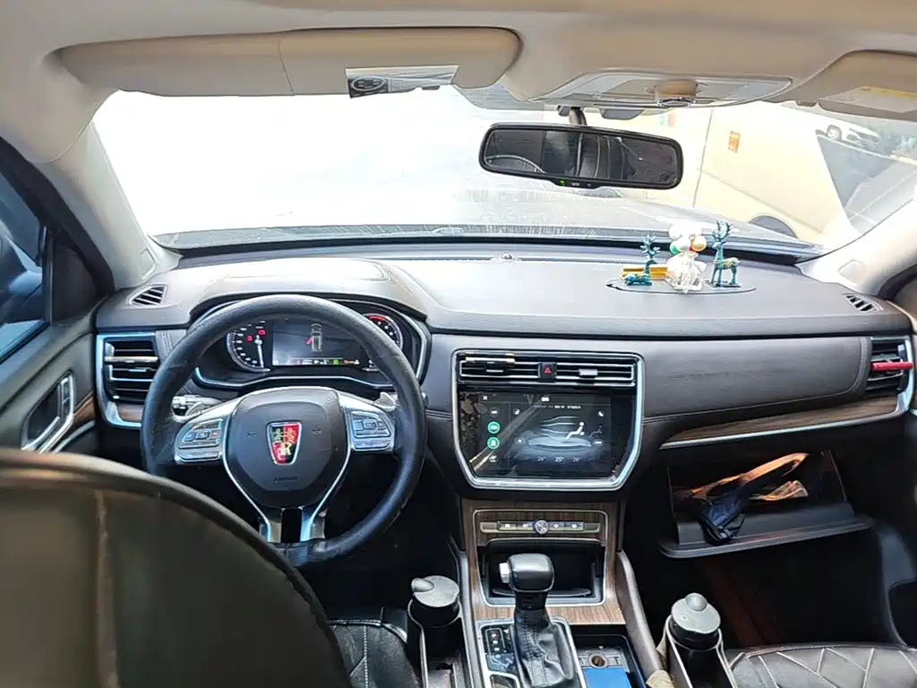 Roewe RX8 — миниатюра 10