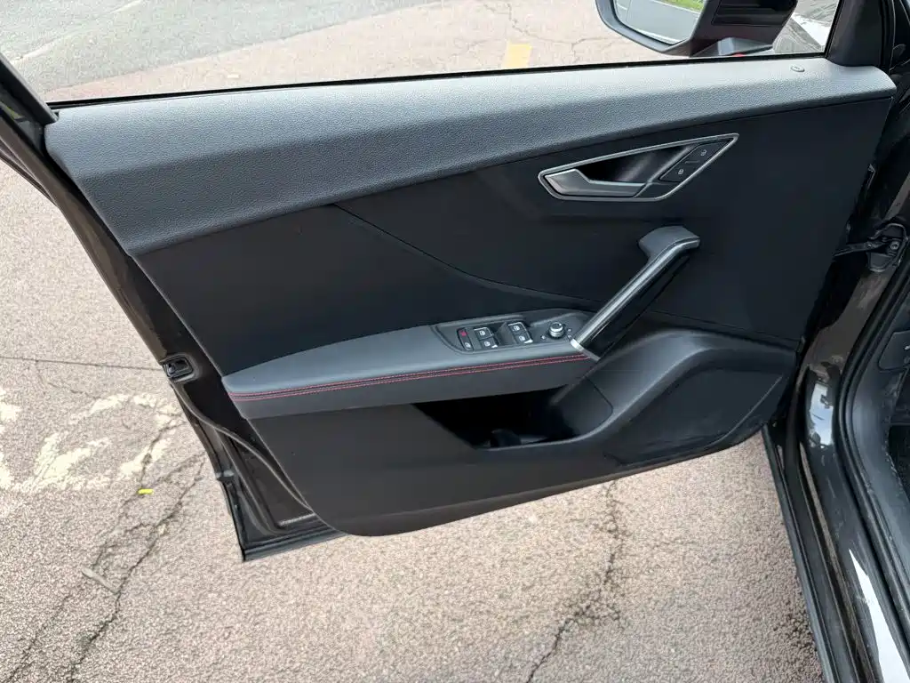 Audi Q2L — миниатюра 6