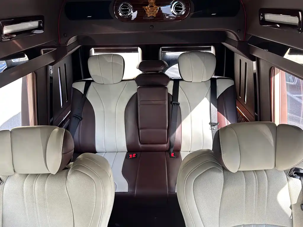 Ford E350 — миниатюра 16