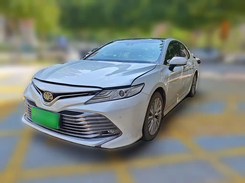 Toyota Camry — миниатюра 2