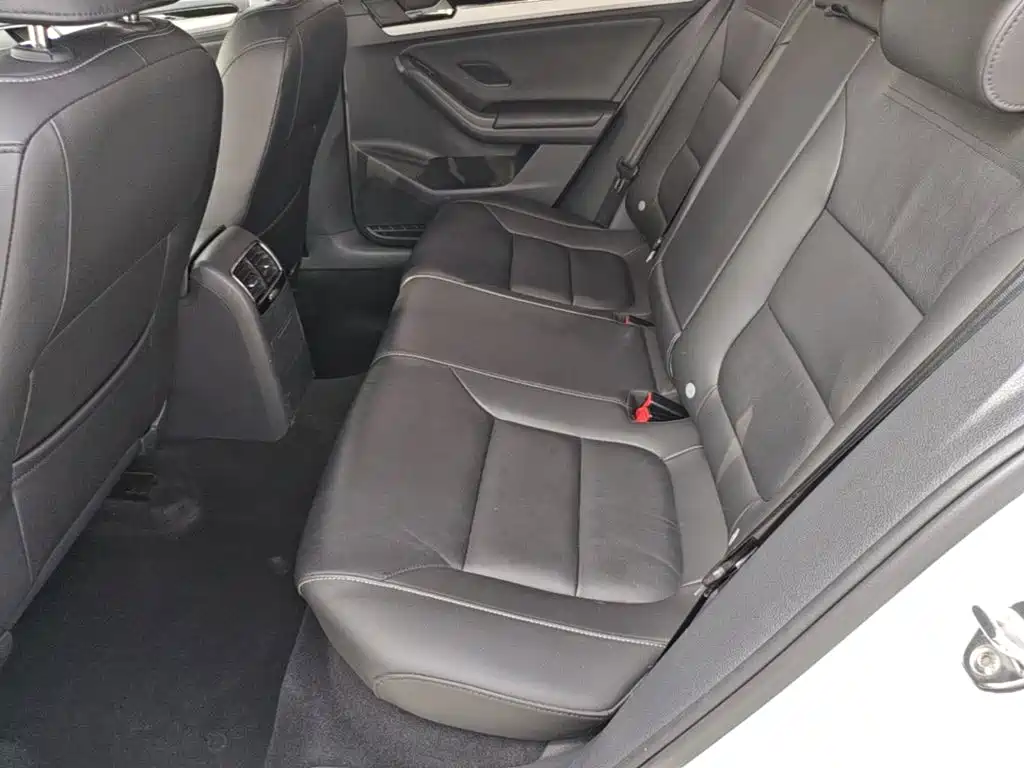Volkswagen Sagitar — миниатюра 17