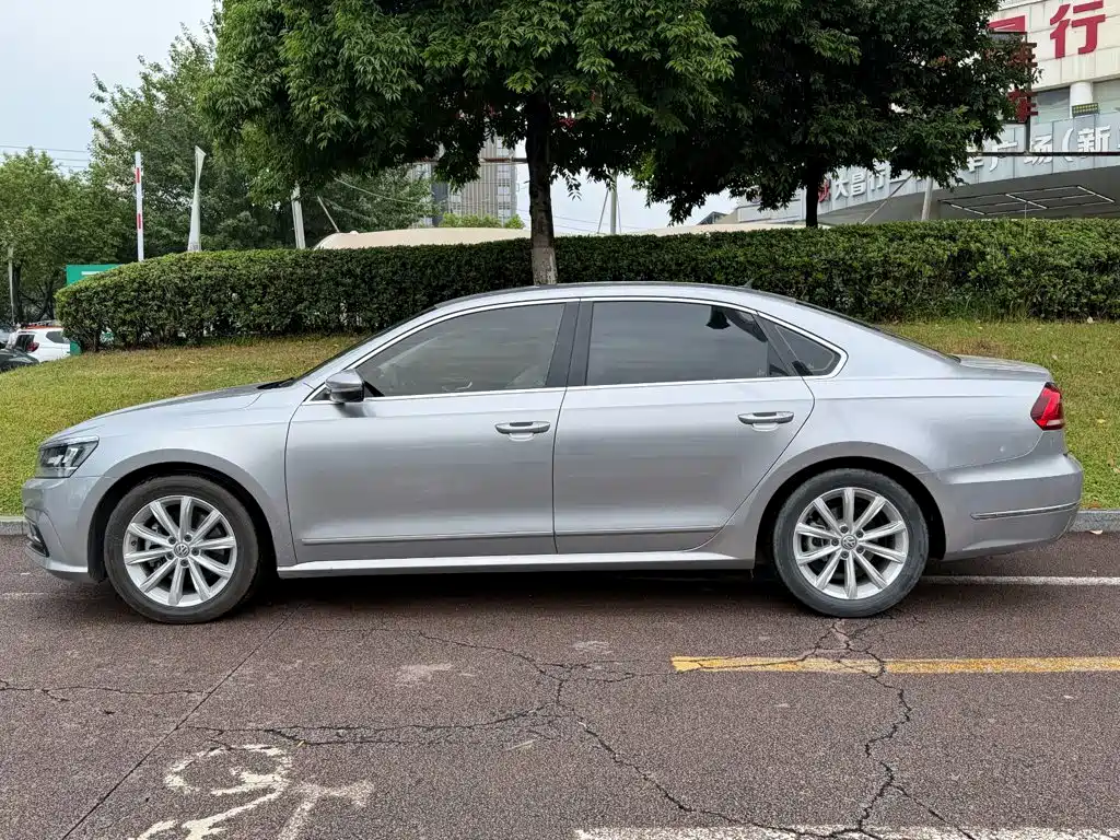 Volkswagen Passat — миниатюра 3