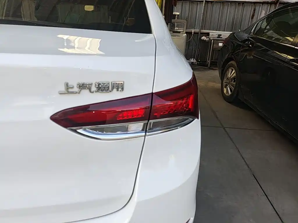 Buick Excelle — миниатюра 8