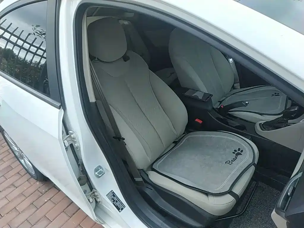 Buick Excelle — миниатюра 25