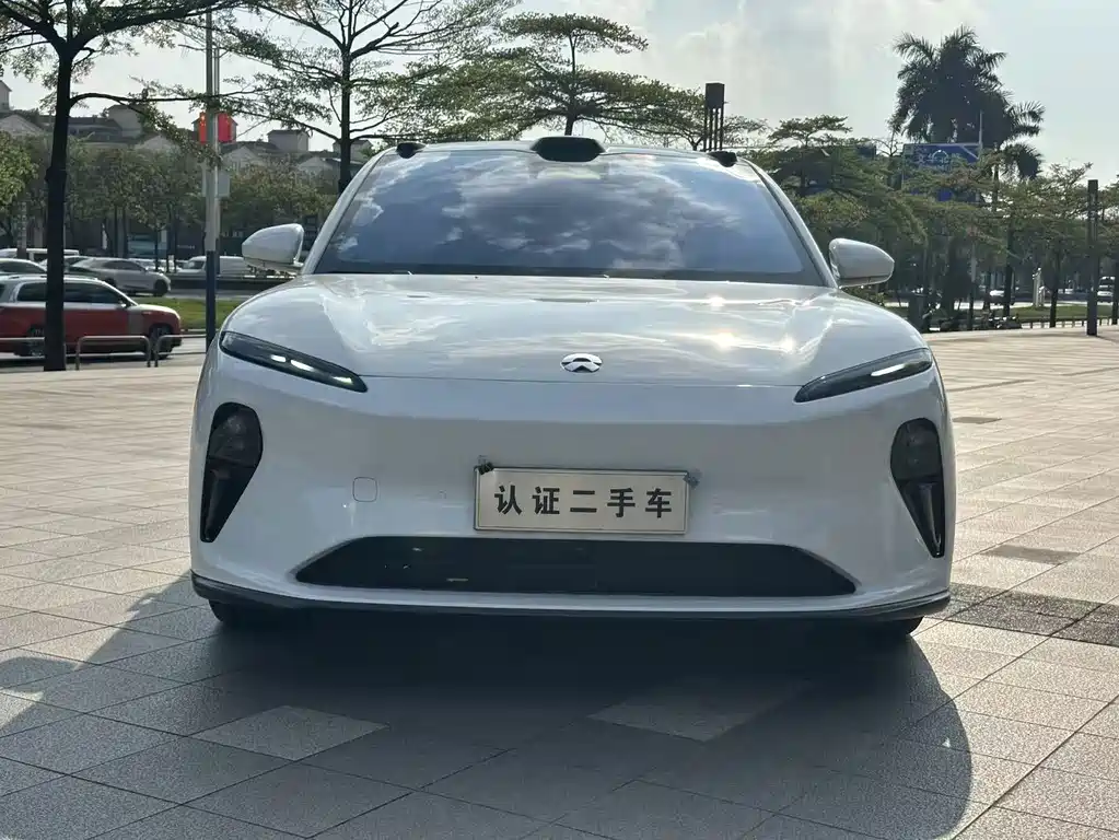 NIO ET5T — миниатюра 2