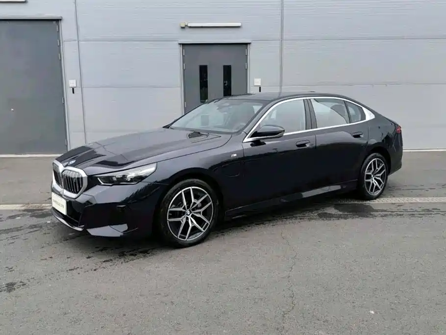 BMW i5 — миниатюра 11