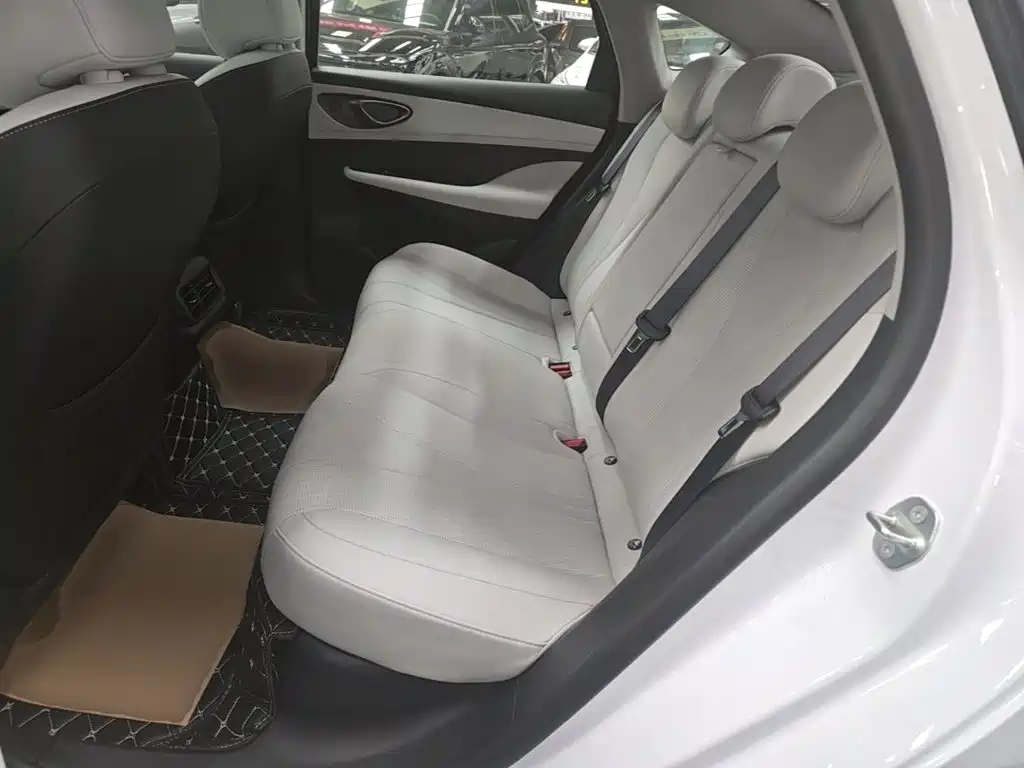 BYD Seal 05 DM-i — миниатюра 17