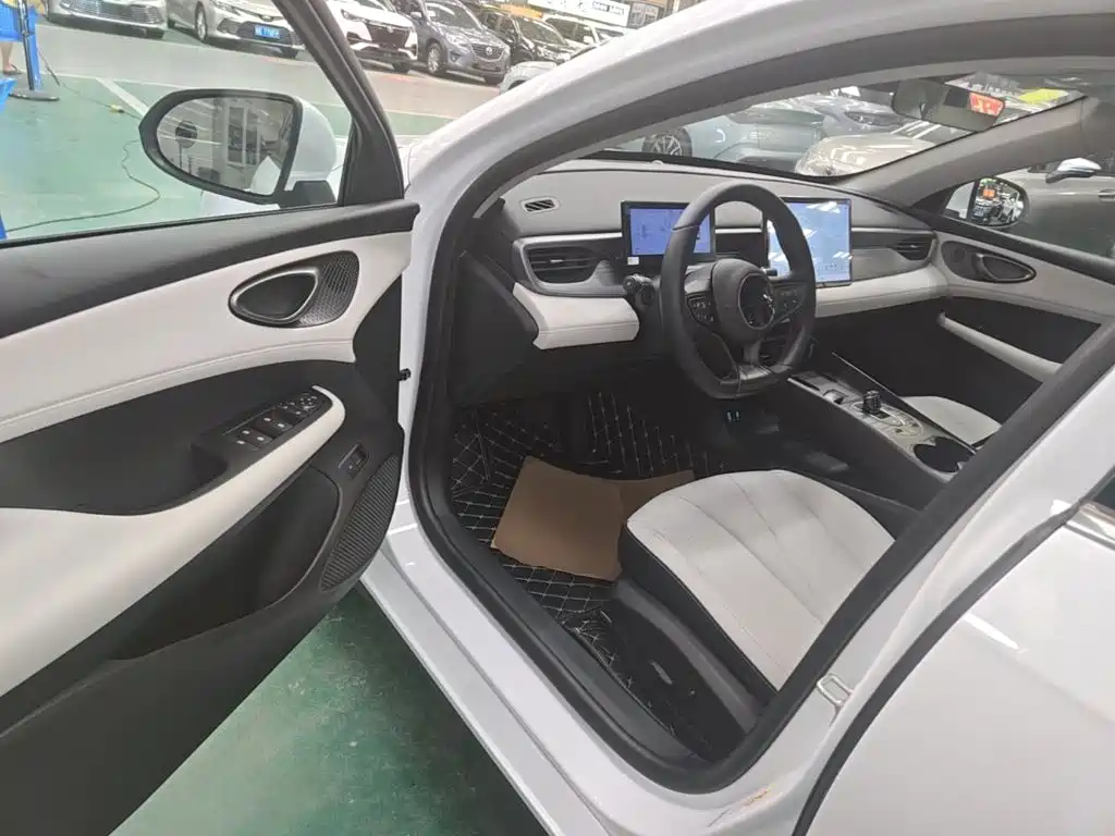 BYD Seal 05 DM-i — миниатюра 16
