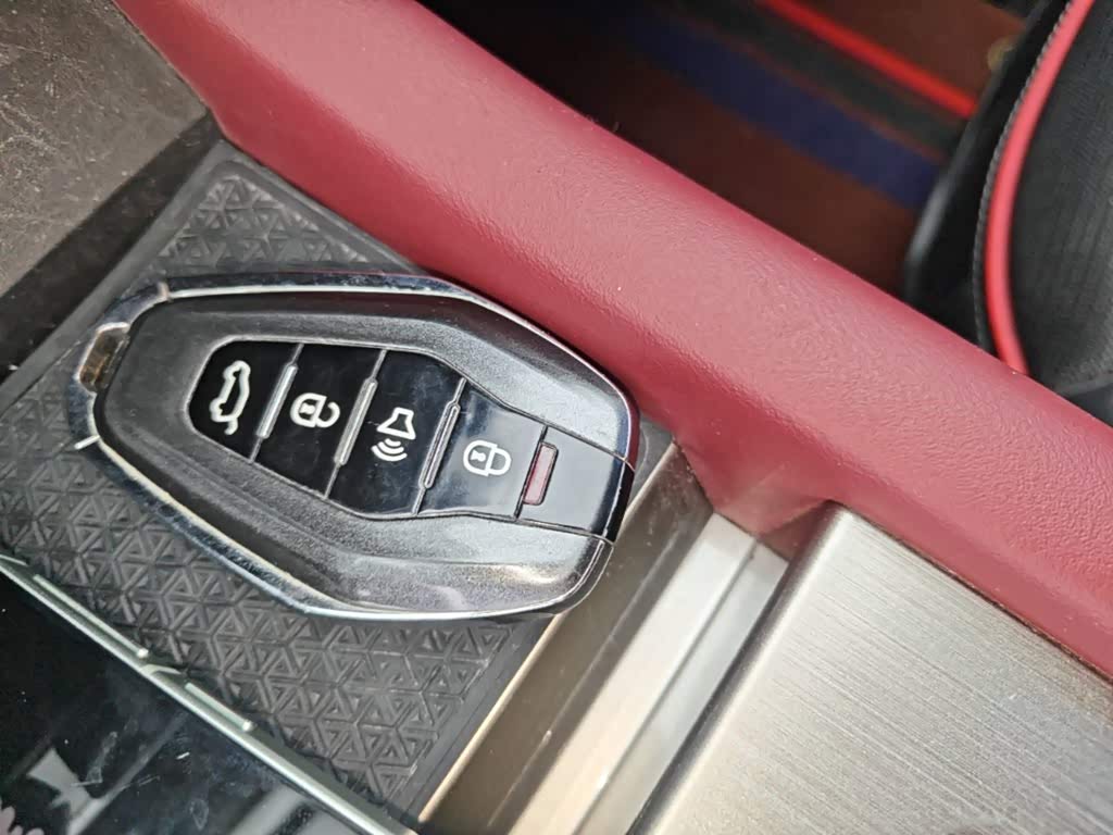 Jetour Jetour X70 1.5 л 2024 г. Белый, пробег 21400 км