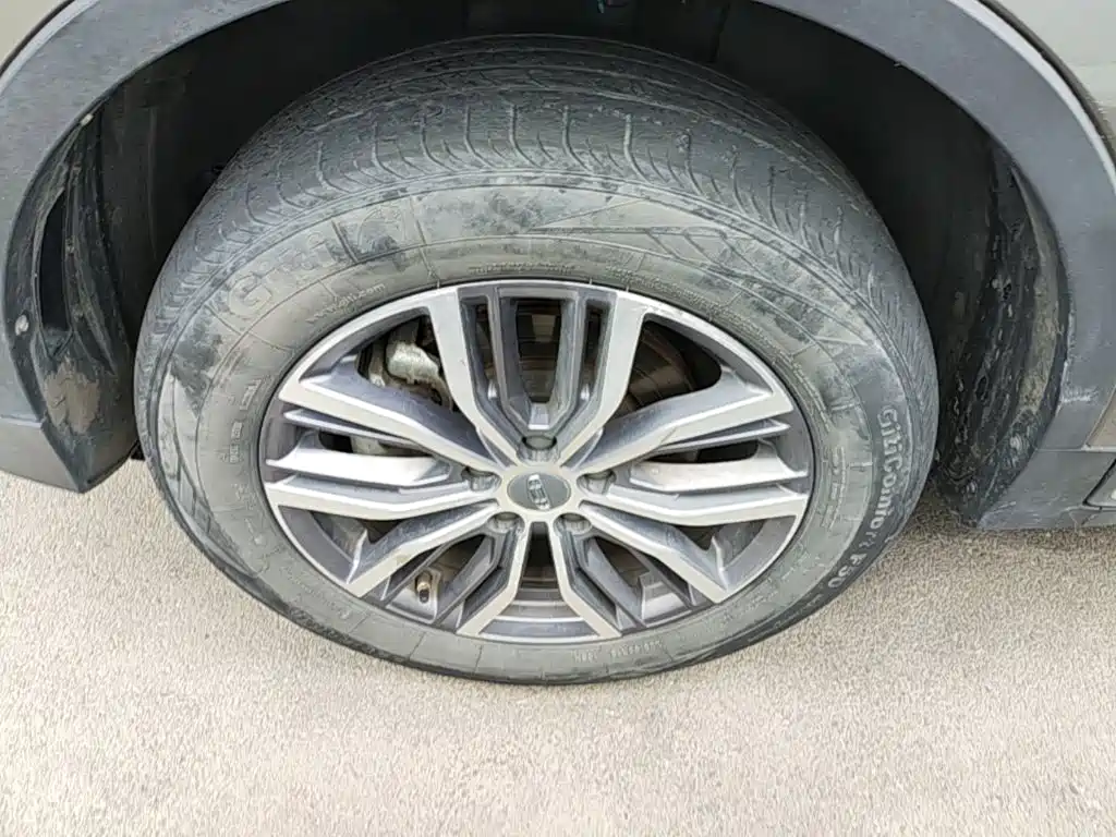 Geely Boyue — миниатюра 23