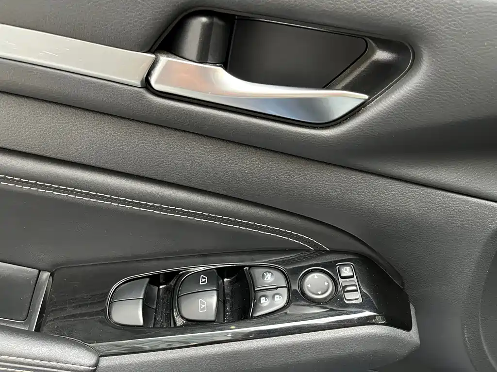 Nissan Teana — миниатюра 10