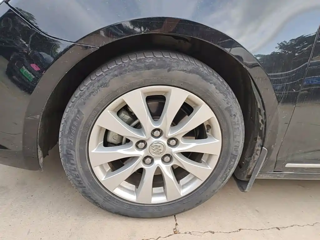 Buick LaCrosse — миниатюра 23
