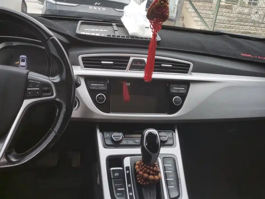 Geely Boyue — миниатюра 13