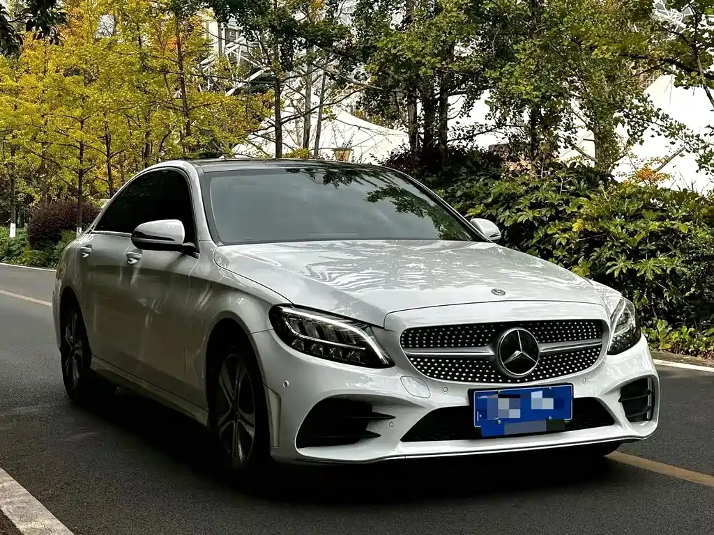 Mercedes-Benz C-Class — миниатюра 3