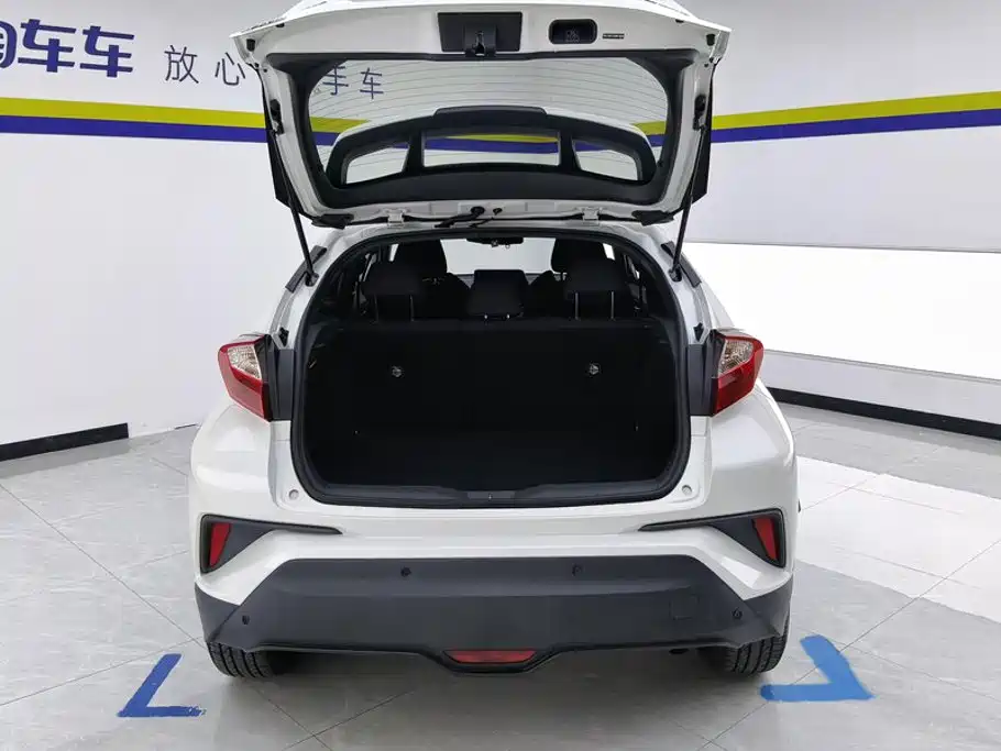 Toyota IZOA — миниатюра 4