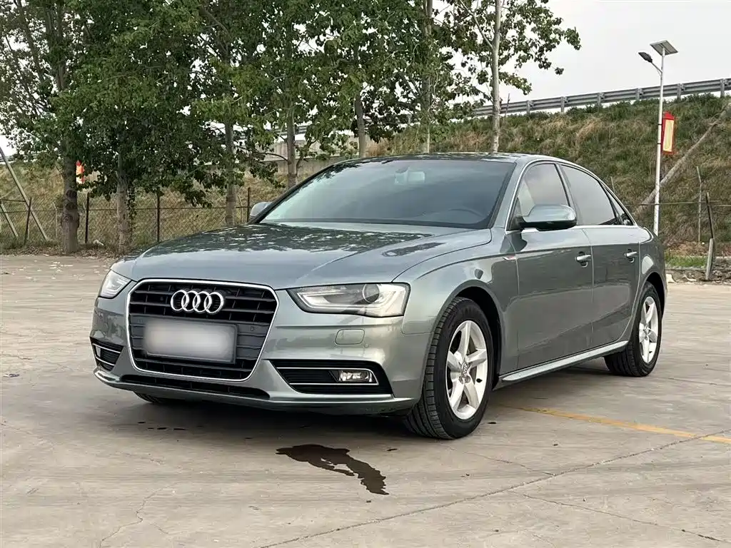 Audi A4L 2015