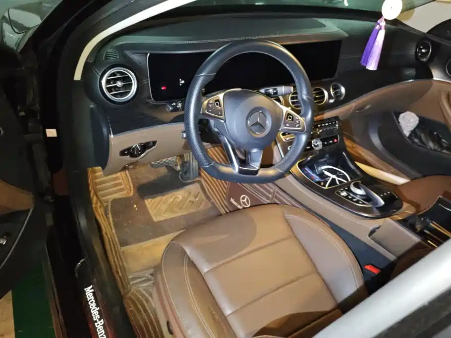 Mercedes-Benz E-Class — миниатюра 12