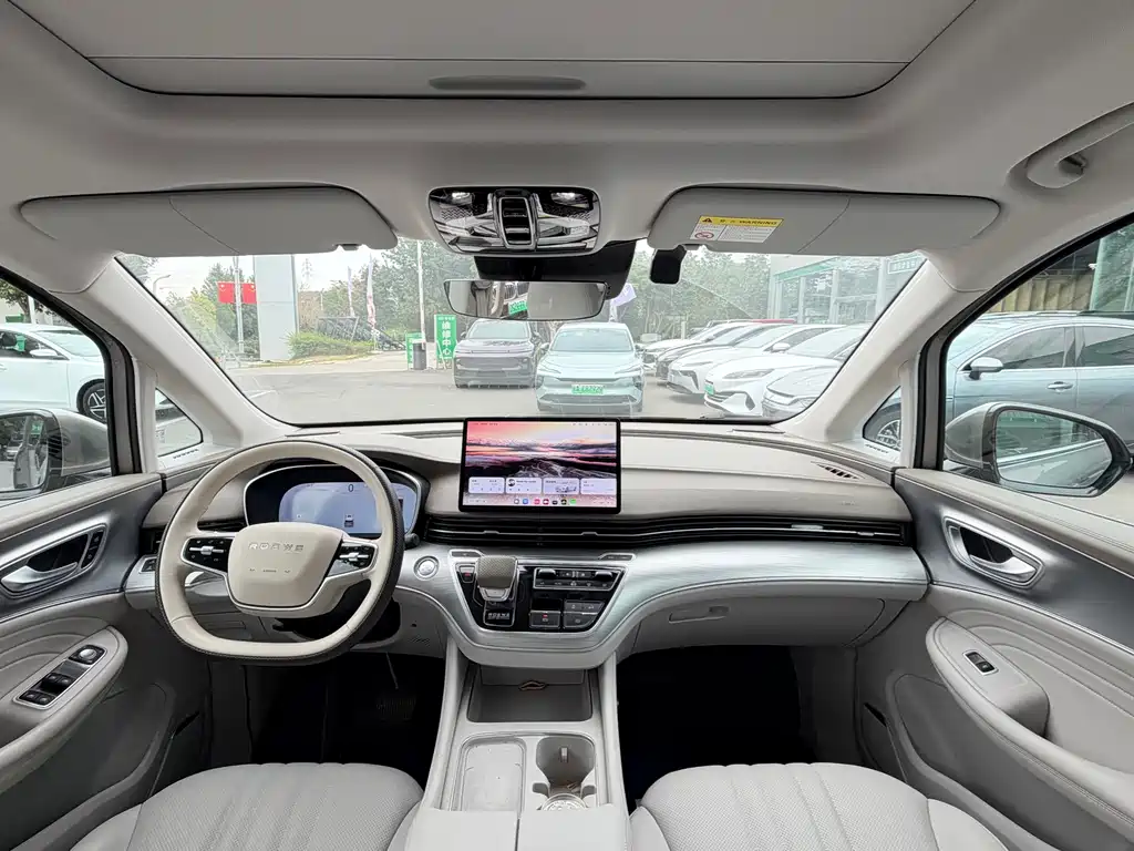 Roewe iMAX8 New Energy — миниатюра 6