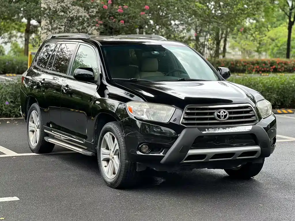 Toyota Highlander 2011 2.7L 7 мест Luxury