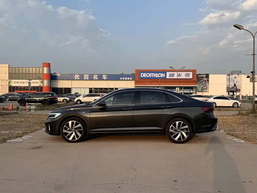 Volkswagen Sagitar — миниатюра 7