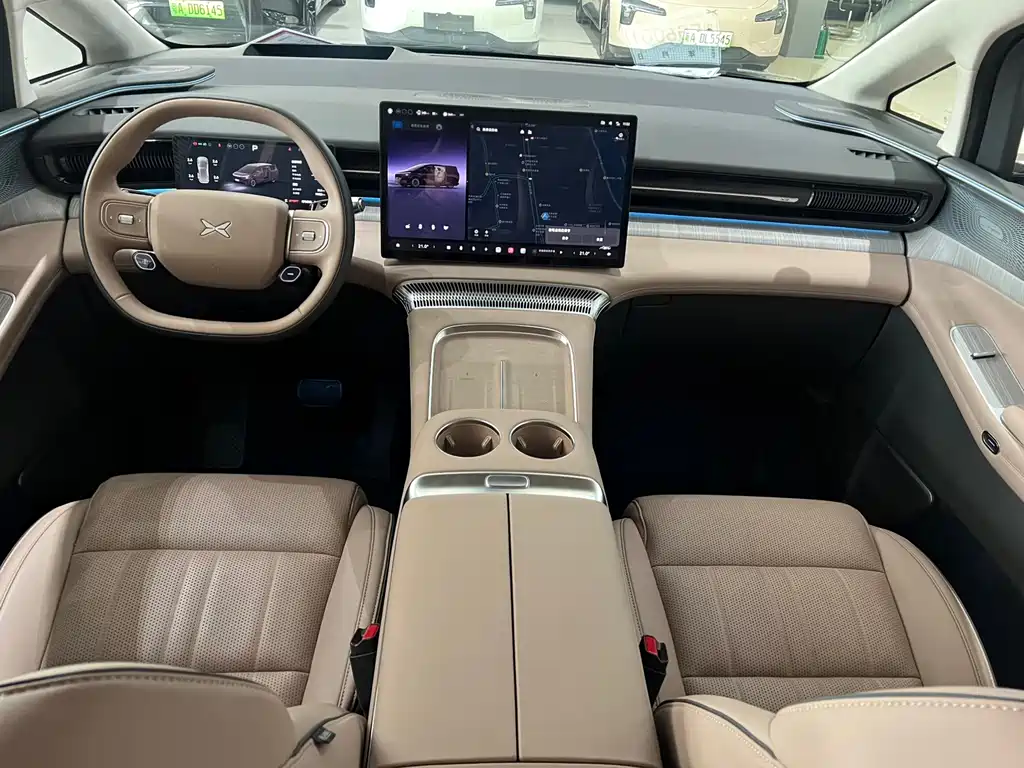 XPeng X9 — миниатюра 23