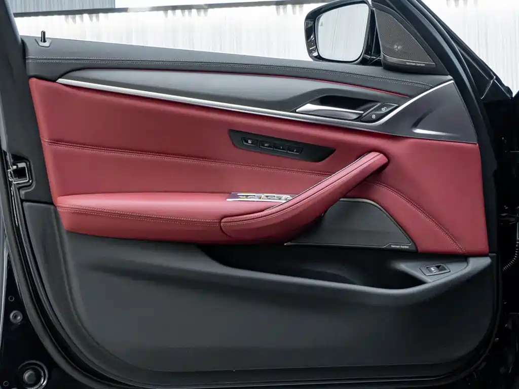 BMW 5 Series — миниатюра 22