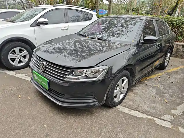 VOLKSWAGEN LAVIDA 2016